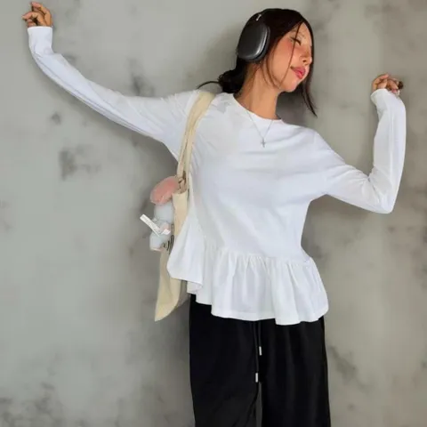 여성 U넥 베이직 코튼 긴팔티 프릴 티셔츠 무채색 티