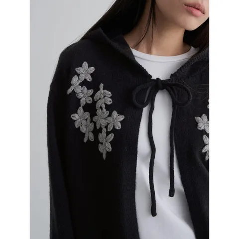 [에잇세컨즈] 자수 포인트 후드 카디건  블랙 (125X5AMQ85) +할인쿠폰