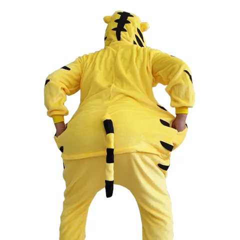 호랑이 동물잠옷 캐릭터 수면 극세사 커플 반티 파자마룩 행사복