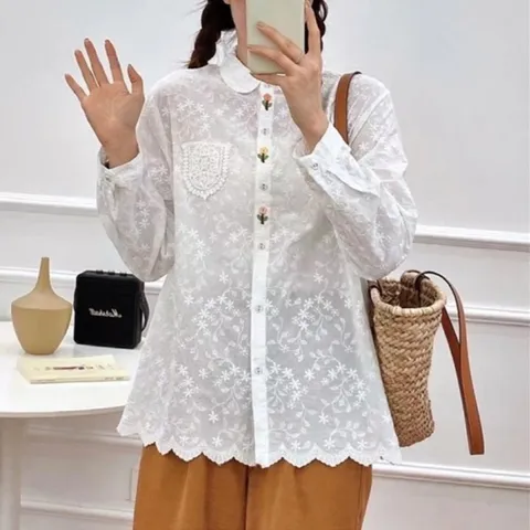 [애슬릿] 면 레이스 꽃 자수 주머니 카라 블라우스 +할인쿠폰