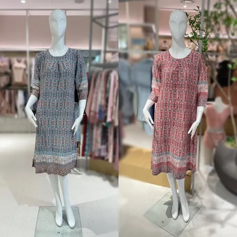 [현대백화점] [와코루]은은한∼레이온 잔꽃 보더 나염 여성 이지웨어 홈웨어 원피스 가운(WGNA203W MT)