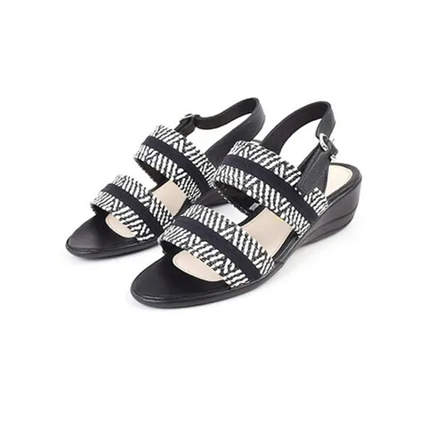 [하프클럽/세자매]국내제작 여성 스트랩샌들 발편한 캐주얼샌들  / 낮은굽