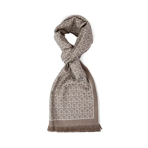 페라가모 32 7955 0736640 (327955 736640) 간치니 모노그램 자카드 울 스카프 - 현대Hmall