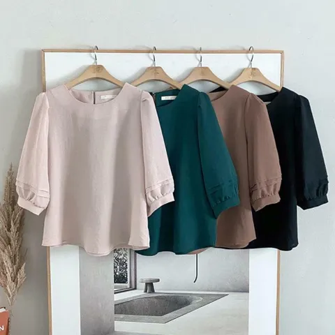 여성 찰랑핏 무지 뒷단추 핀턱 반팔 블라우스