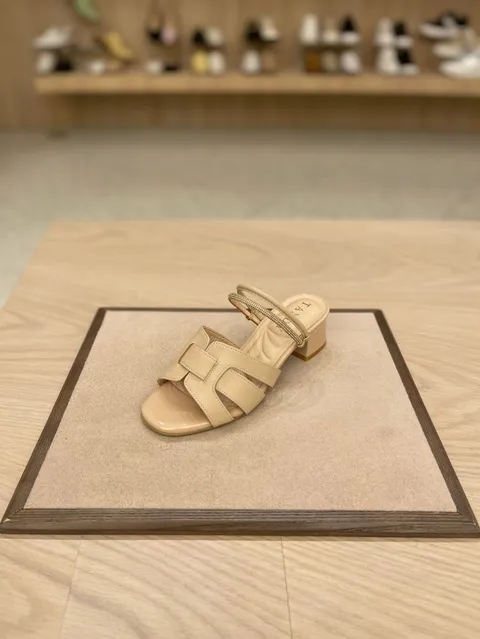 [현대백화점] [탠디] 여성화 투웨이 샌들 722086_C-1326 4cm +할인쿠폰(구성품3종 증정 (전용깔창+헤라+부직포등))