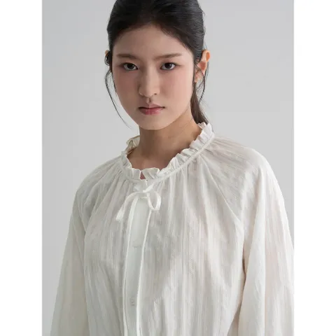 [에잇세컨즈] 넥 프릴 도비 긴팔 블라우스  화이트 (356264CM71) +할인쿠폰