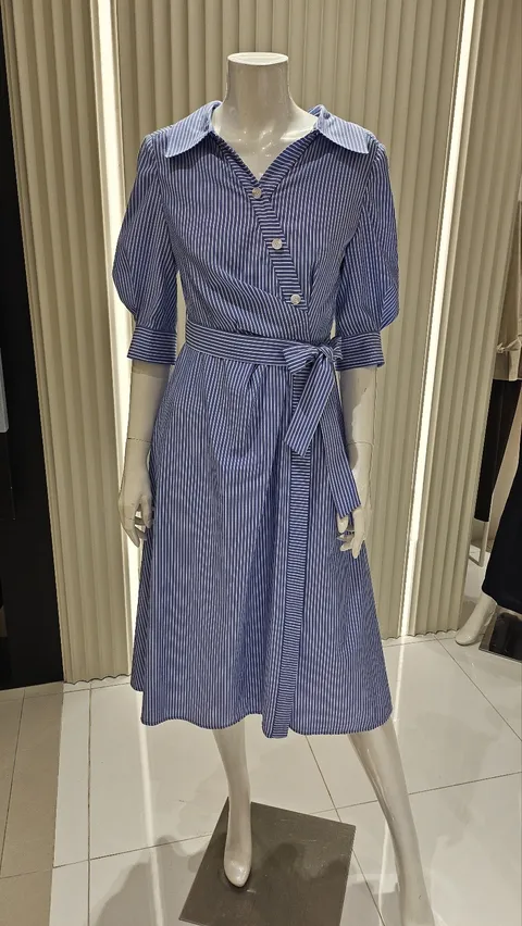 [현대백화점] 03. KL 비에피 A 라인 스트라이프 원피스KWOPPE0100