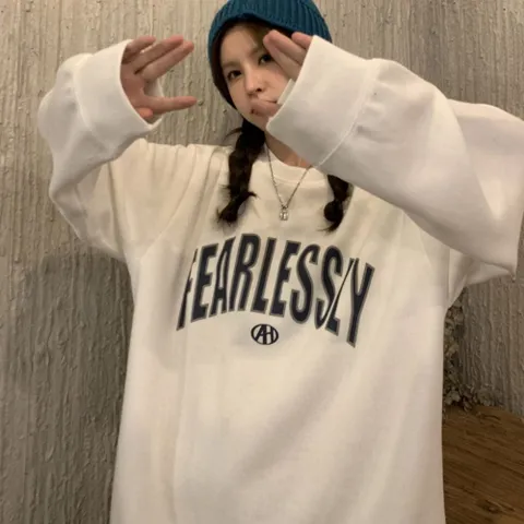 맨투맨 티셔츠 긴팔 캐주얼 데일리룩 개강룩 레터링 아방핏 기본