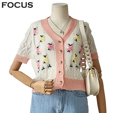 [N][포커스] 배색라인꽃자수가디건_FM2D7KC0360