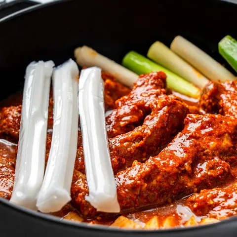 월정식품점 매운 등갈비찜 800g 3팩