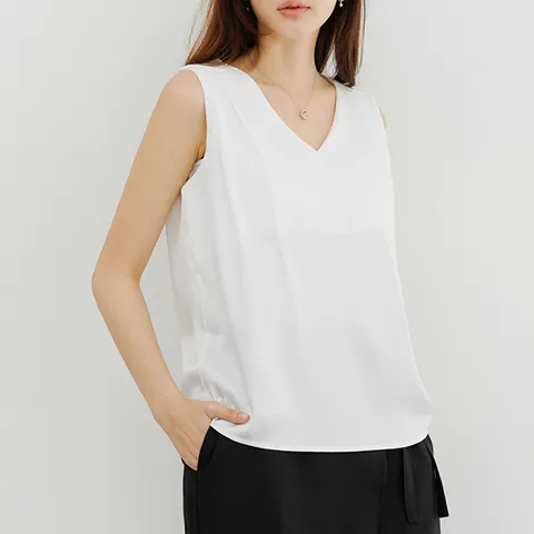 브이넥핀턱나시블라우스 TBF3007 +할인쿠폰