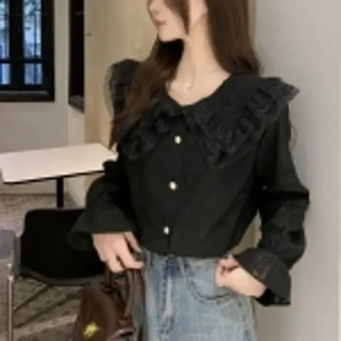 [하프클럽/옷자락]미니멀 레이스 진주버튼 블라우스_크림 블랙 옷자락 미니
