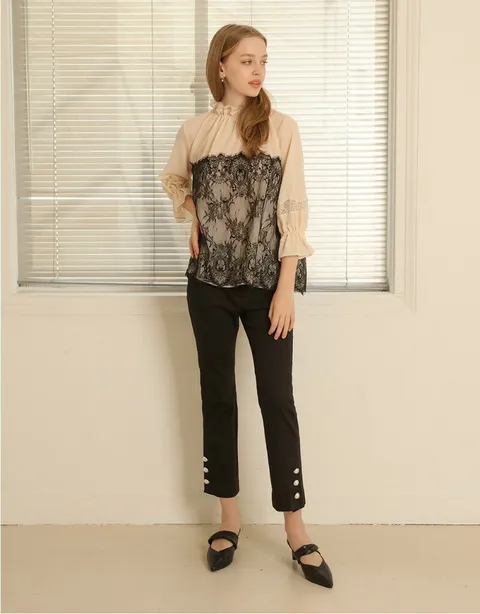 [현대백화점] [손정완] 레이스 셔링 블라우스 ZBL2222030