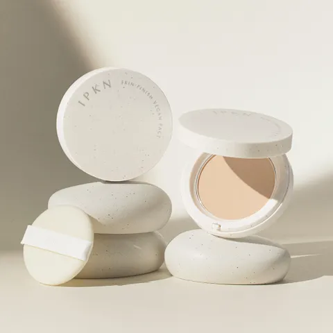 입큰 스킨 피니쉬 비건 팩트 본품+리필 /뭉침없이 깔끔하게 다크닝 ZERO