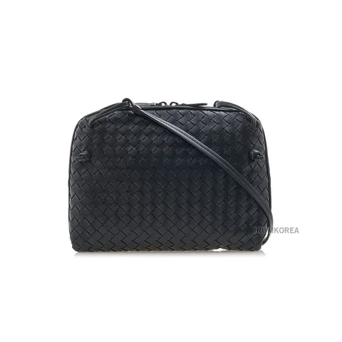 [보테가베네타] FW24 여성 인트레치아토 크로스백 245354 V3UN1 1275 +할인쿠폰