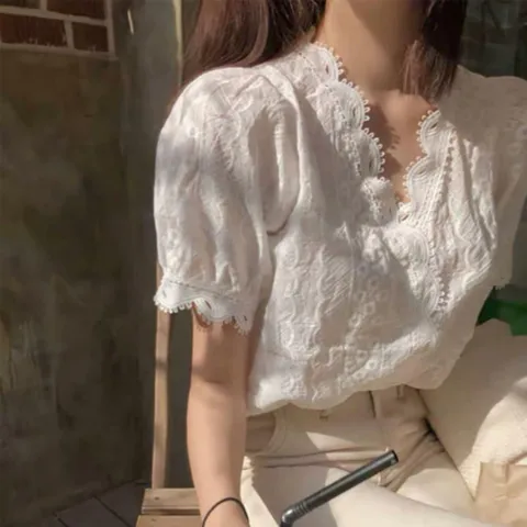 여자 반소매 웨이브 흰색 레이스 퍼프숄더 블라우스