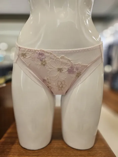 [현대백화점] [ ★5만원↑세탁비누증정,15만원↑5천원,20만원↑1만원][와코루] 감각적인 햄라인 봄광고팬티 (WPT2081H-BU/PKSK)