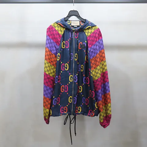 [중고] 구찌 705839 멀티 컬러 실크 점보 GG 모노그램 후드 여성용 자켓 - L사이즈 K28276GU +할인쿠폰