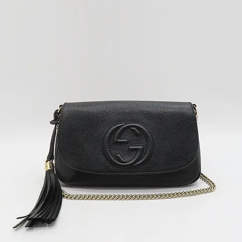 [중고] 구찌 536224 블랙 레더 SOHO 소호 인터로킹 테슬장식 로고 스티치 골드메탈 체인 크로스백 K28760GU +할인쿠폰