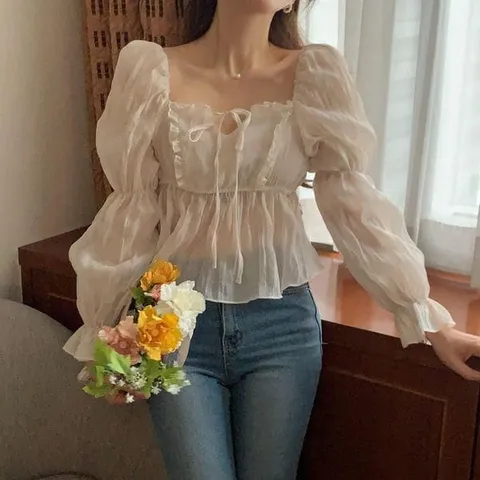 [하프클럽/옷자락]여자 스퀘어넥 리본 여리 셔링 크롭 플레어 블라우스