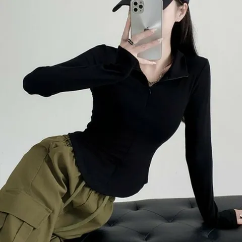 [하프클럽/옷자락]여자 봄 스트릿룩 여리 슬림핏 세미 크롭 지퍼 티셔츠