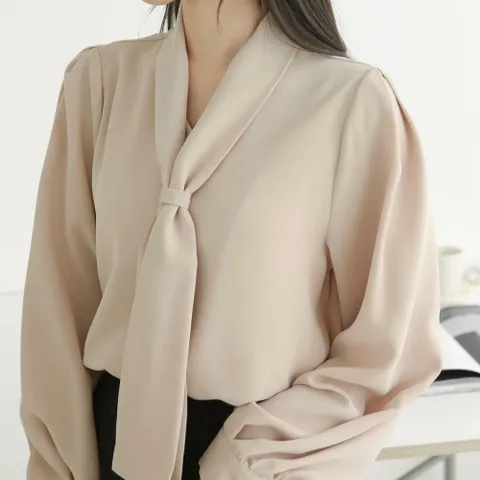 여자 가을상견례룩 청순룩 버튼 벌룬 마후라 블라우스