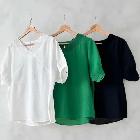 여성 절개라인 반소매 V넥 블라우스