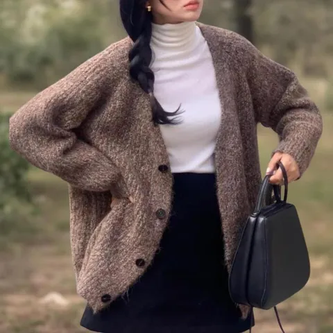 |CDJ69FC|여성 브이넥 울 가디건 박스핏 데일리 보카시 단추