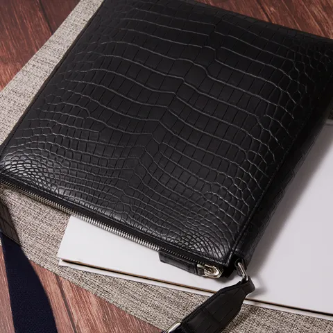 크리스탈렌 악어백 노딕 (Nordic) 남성 악어가죽가방 크로스백