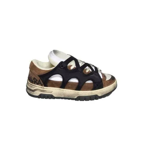 [해외배송] 24FW 산타 스니커즈 YU02S1PAWBWHITEBROWN +할인쿠폰