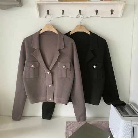 [하프클럽/다잇템]여자 카라넥 플랩 다크컬러 비스코스 가디건