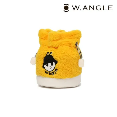 [현대백화점] {와이드앵글]  WWU22P06Y7   여성 WAGLE 플리스 캐릭터 파우치 (Mustard)