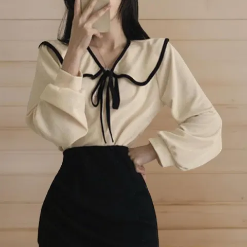 |CCH413A|여성 러블리 배색 세일러 칼라 리본 블라우스