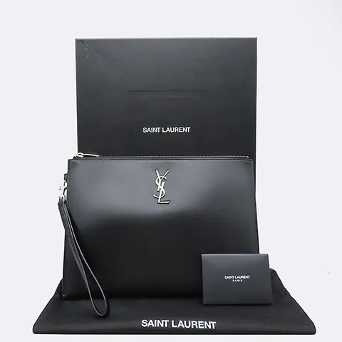 [중고] 생로랑 667686 은장 모노그램 지퍼 태블릿 홀더 클러치 K4885YSL +할인쿠폰