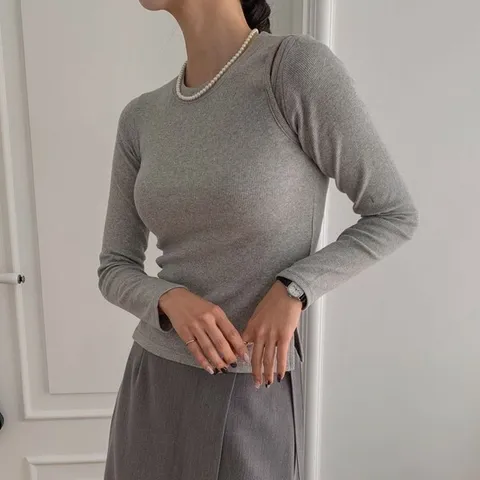 [하프클럽/옷자락]여자 언발 어깨트임티 골지 슬림핏 긴팔 블랙 티셔츠