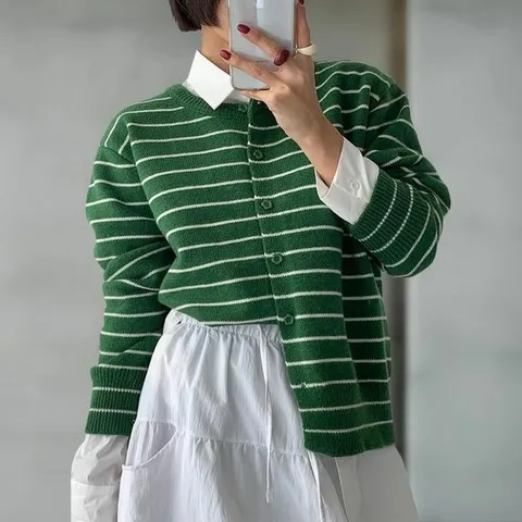 [하프클럽/다잇템]여성 그린 꽃무늬 라운드 빨간 FW 단추 가디건