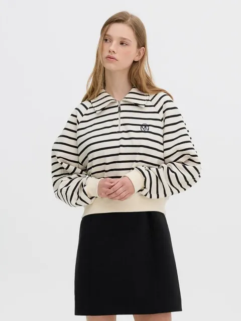 [현대백화점] 올리브데올리브 스트라이프 카라 반집업 자수 맨투맨 티셔츠 OH5XE1910