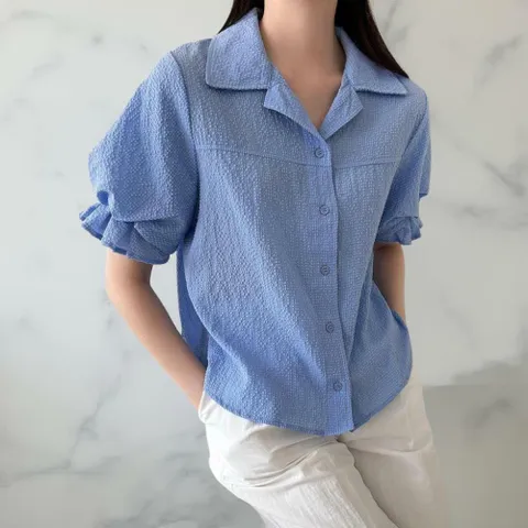 여성 남방 벌룬 반소매 지지미 단추 카라 프릴 블라우스
