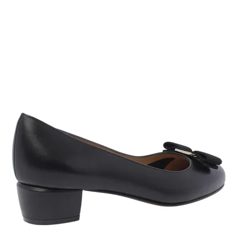 [해외배송] 25 F/W 페라가모 바라 보우 펌프스 765658/01G324NERO B0011646006