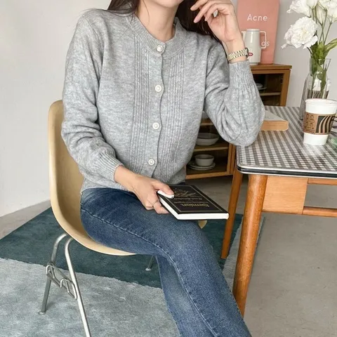 [하프클럽/옷자락]여자 진주버튼 라운드넥 퍼프 패턴 비스코스 가디건