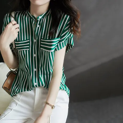 [무드무드] 스머지 그린라인 블라우스