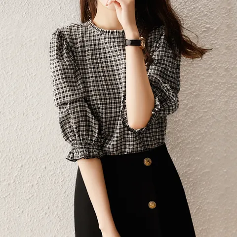 [무드무드] 르멜로 체크 프릴 블라우스