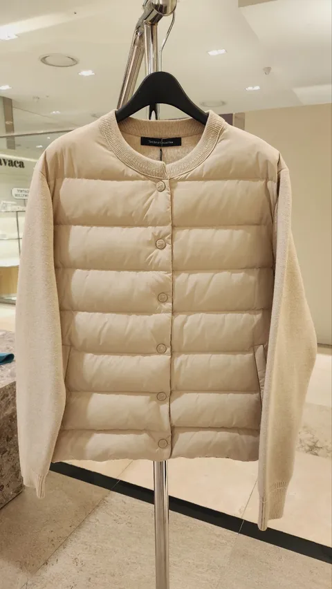 [현대백화점] [아이잗컬렉션] 패딩패치 니트점퍼(CPAE0JP191)