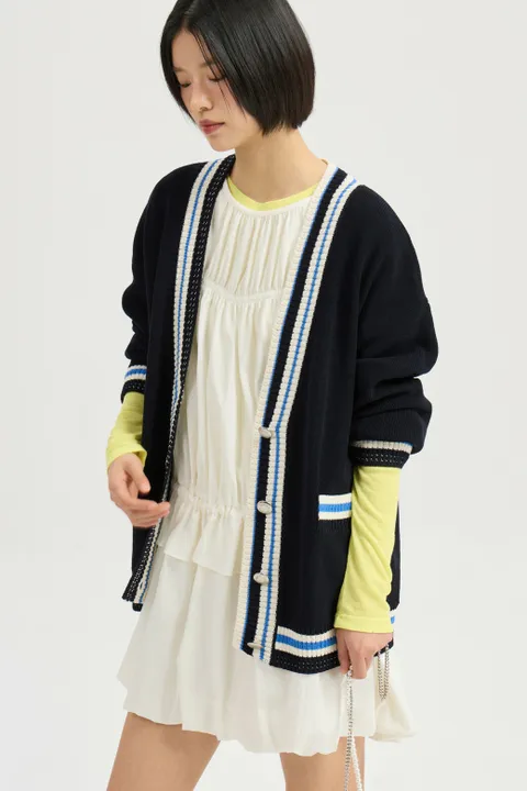 [LUCKY CHOUETTE] Color Line Back Lettering Knit Cardigan - LFWCM25310NYD