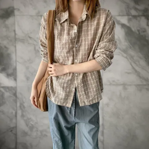 여성 모던핏 체크 면 긴팔 블라우스
