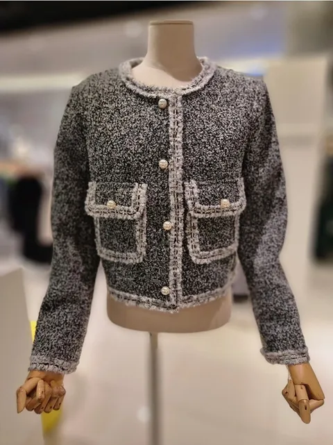 [현대백화점] 샤틴 보카시 트위드 아웃포켓 재킷  S241K159