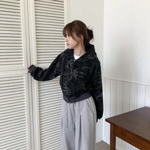 |KMJ6767|여성 카모 패턴 후드 집업 재킷