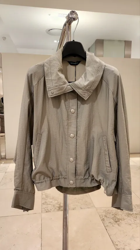 [현대백화점] (비밀상점)[아이잗컬렉션] 밑단 스트링 데일리점퍼(CR4E0JP211)