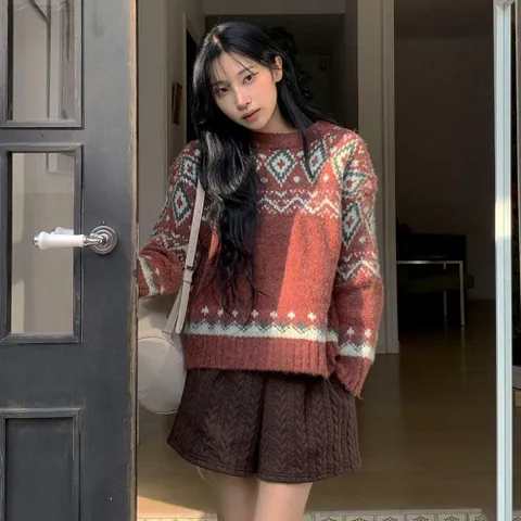 여자 노르딕 FW 빨간 그런지 라운드 세미크롭 니트