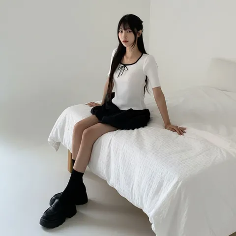 |KHTA6F9|여성 스퀘어넥 리본 포인트 배색 골지 반팔 티셔츠 +할인쿠폰